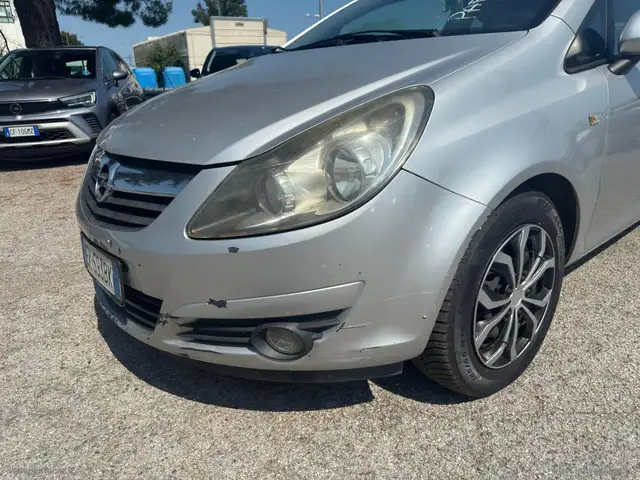 Opel Corsa view 4