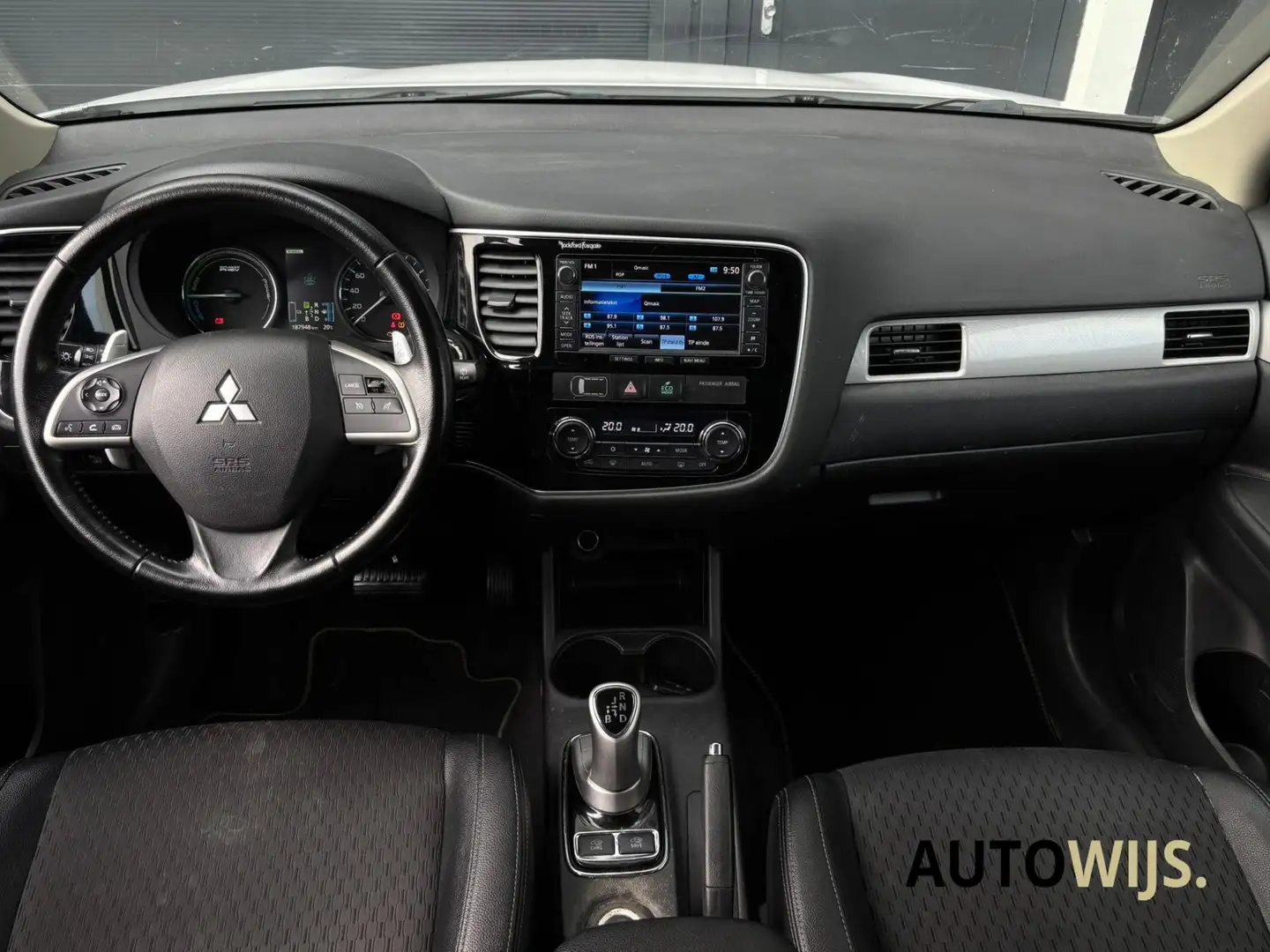 Mitsubishi Outlander 2.0 PHEV Executive Edition X-Line|Trekhaak|DAB|Nav Biały - 2