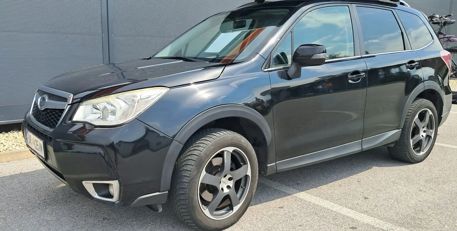 Subaru Forester Forester 2,0XT CVT XT Schwarz - 2