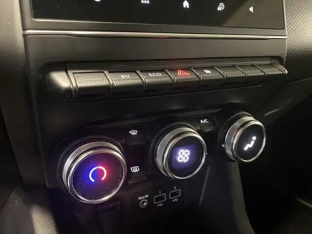 Renault Clio view 11