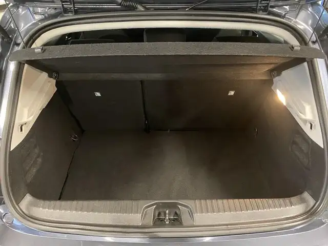 Renault Clio view 9