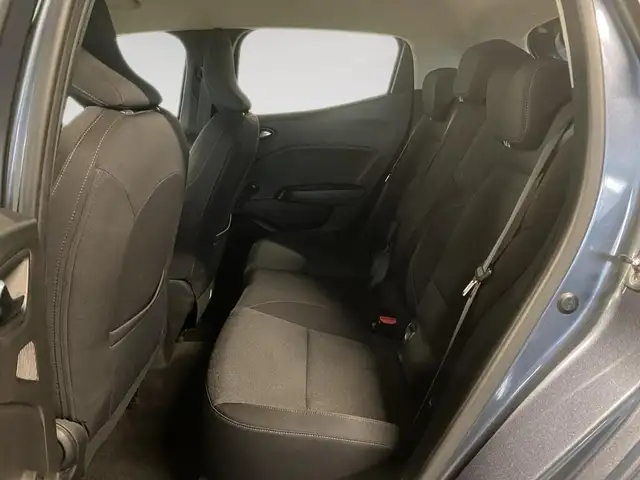 Renault Clio view 8