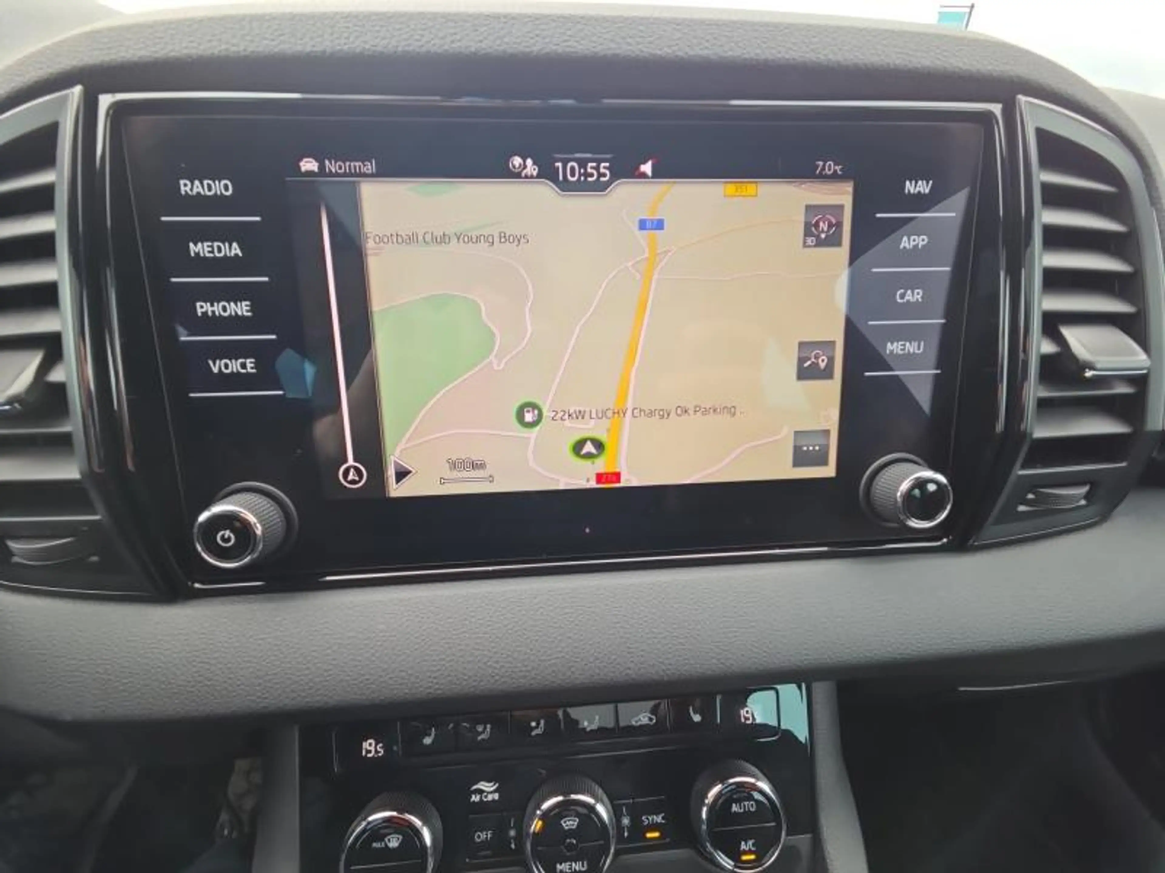Skoda Karoq 2.0 TSI 4x4 Sportline / Essence — photo 12