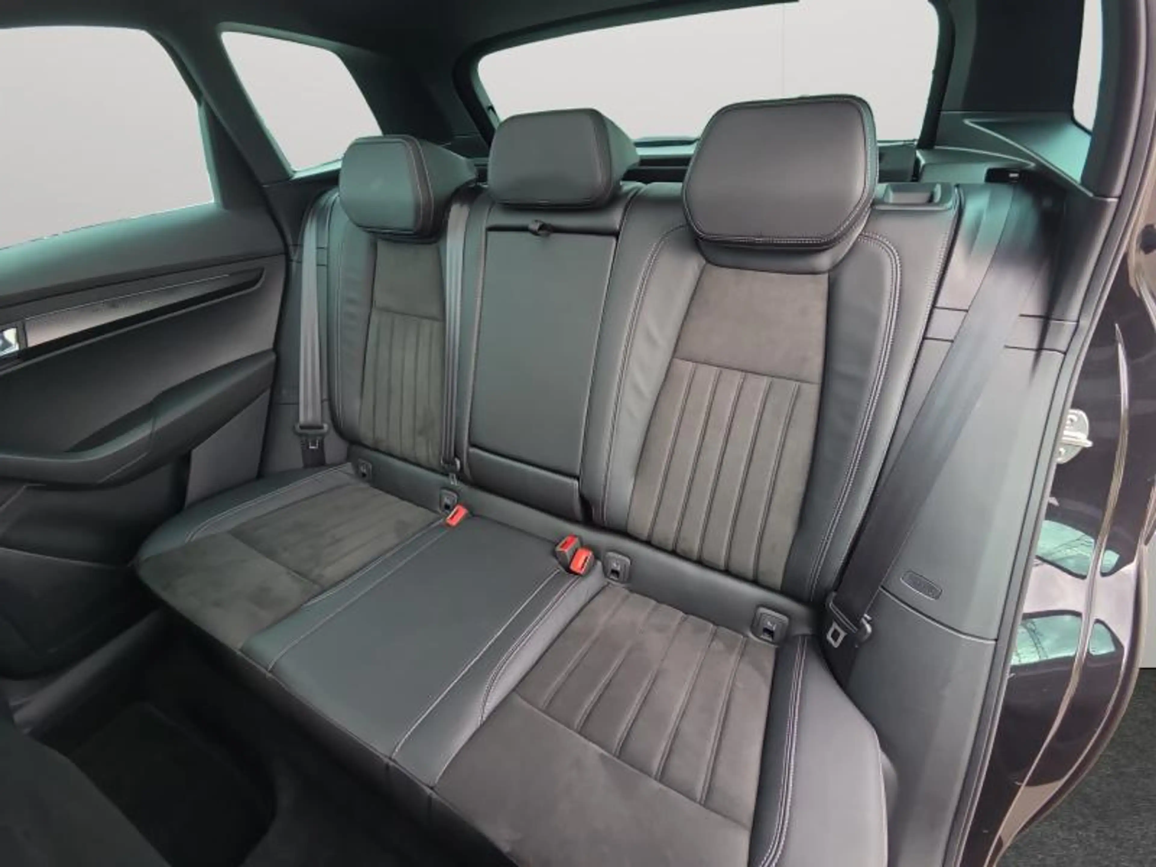 Skoda Karoq 2.0 TSI 4x4 Sportline / Essence — photo 14