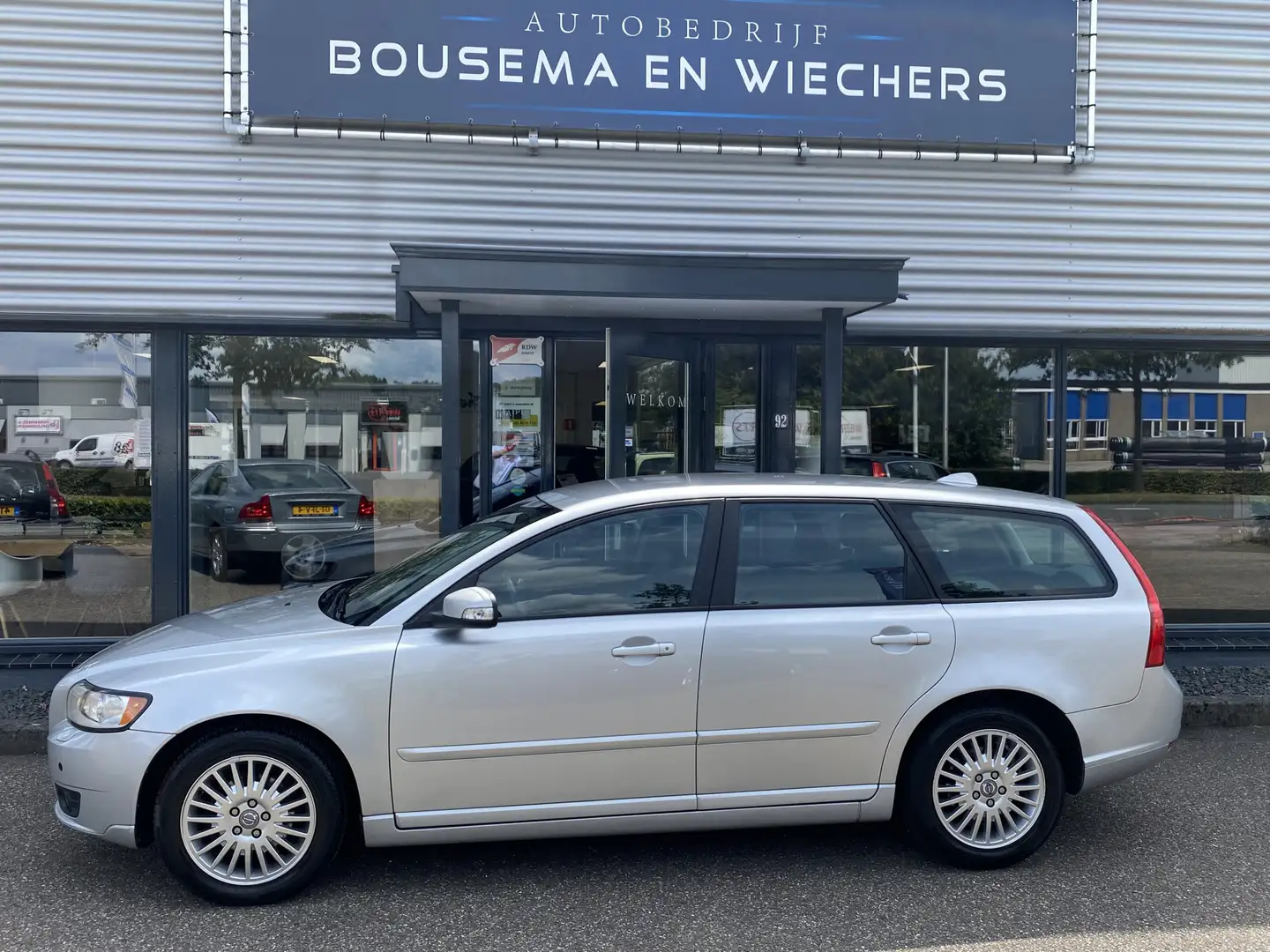 Volvo V50 1.8F Edition II Leer+Clima Grijs - 2