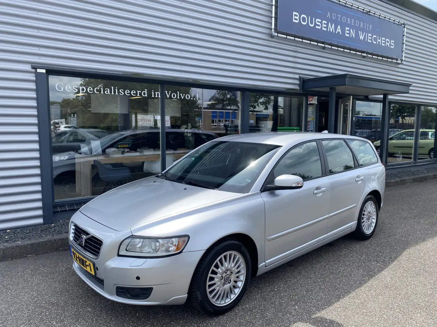Volvo V50 1.8F Edition II Leer+Clima Grijs - 1