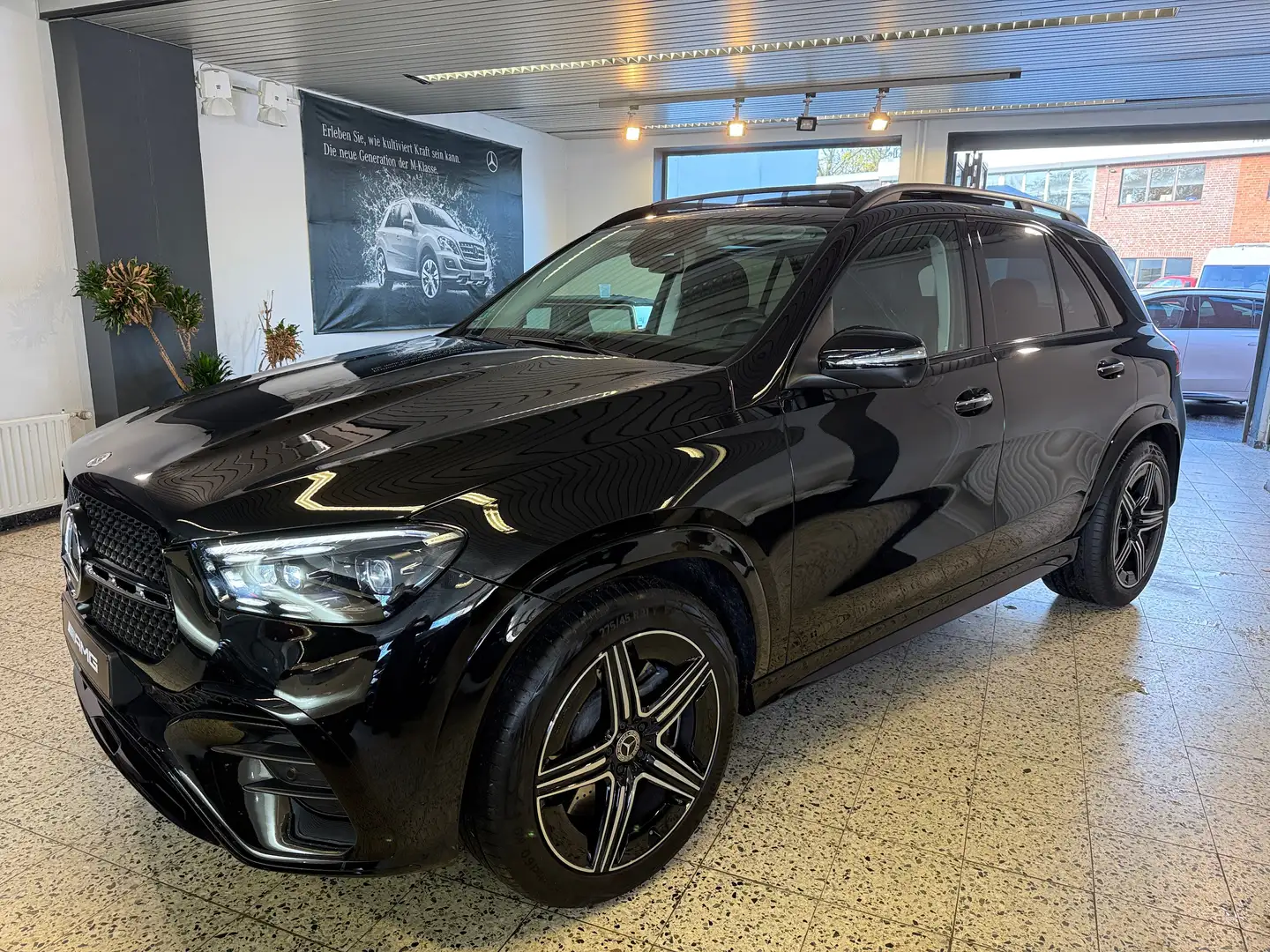 Mercedes-Benz GLE 450 d 4Ma AMG + NIGHT NAV/LEDER/AHK/HUD/DISTR/AIRMATIK Noir - 1