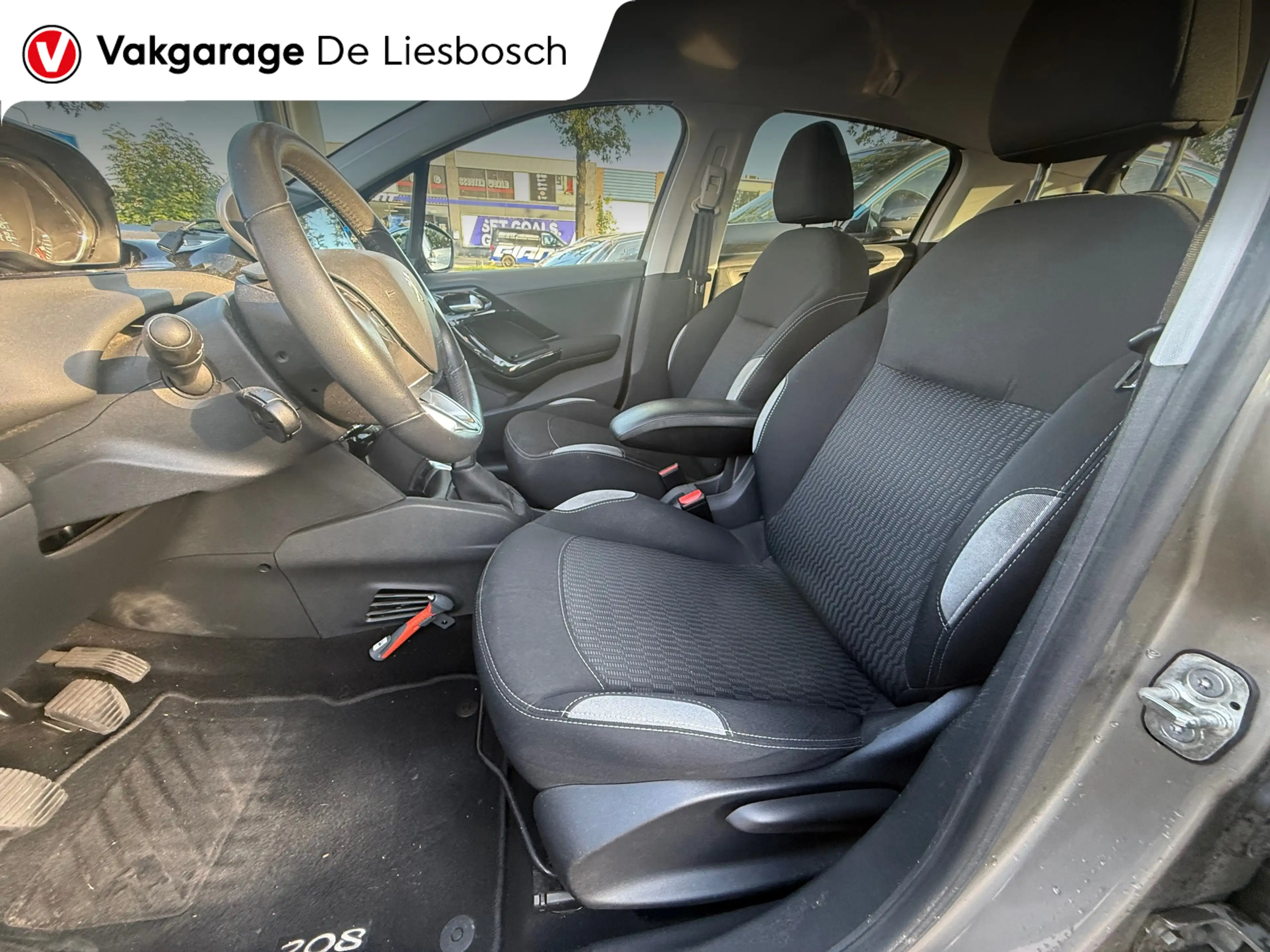 Peugeot 208 1.2 PureTech Style Pack/airco/navi/trekhaak/boeken — photo 8