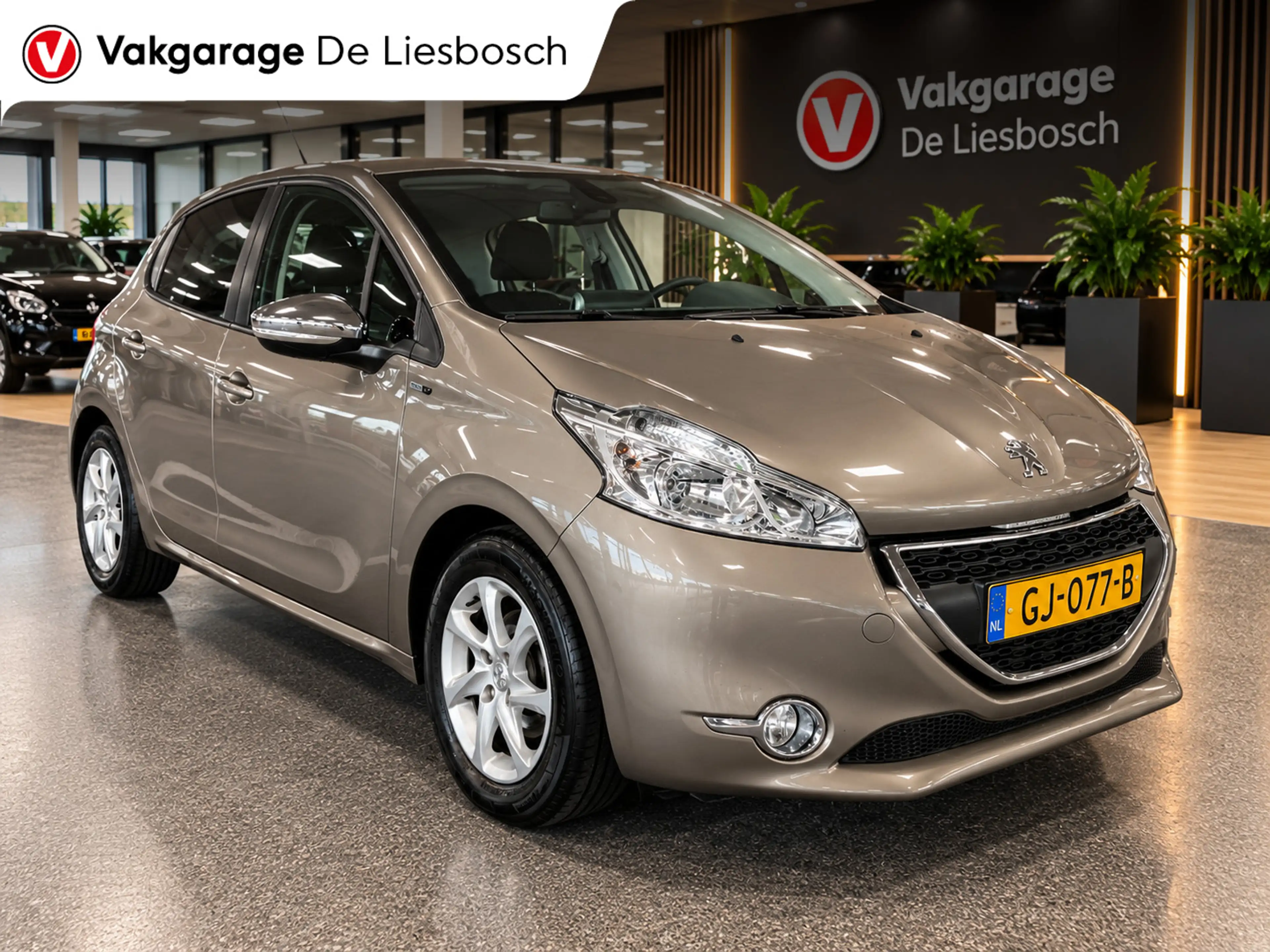 Peugeot 208 1.2 PureTech Style Pack/airco/navi/trekhaak/boeken — photo 5