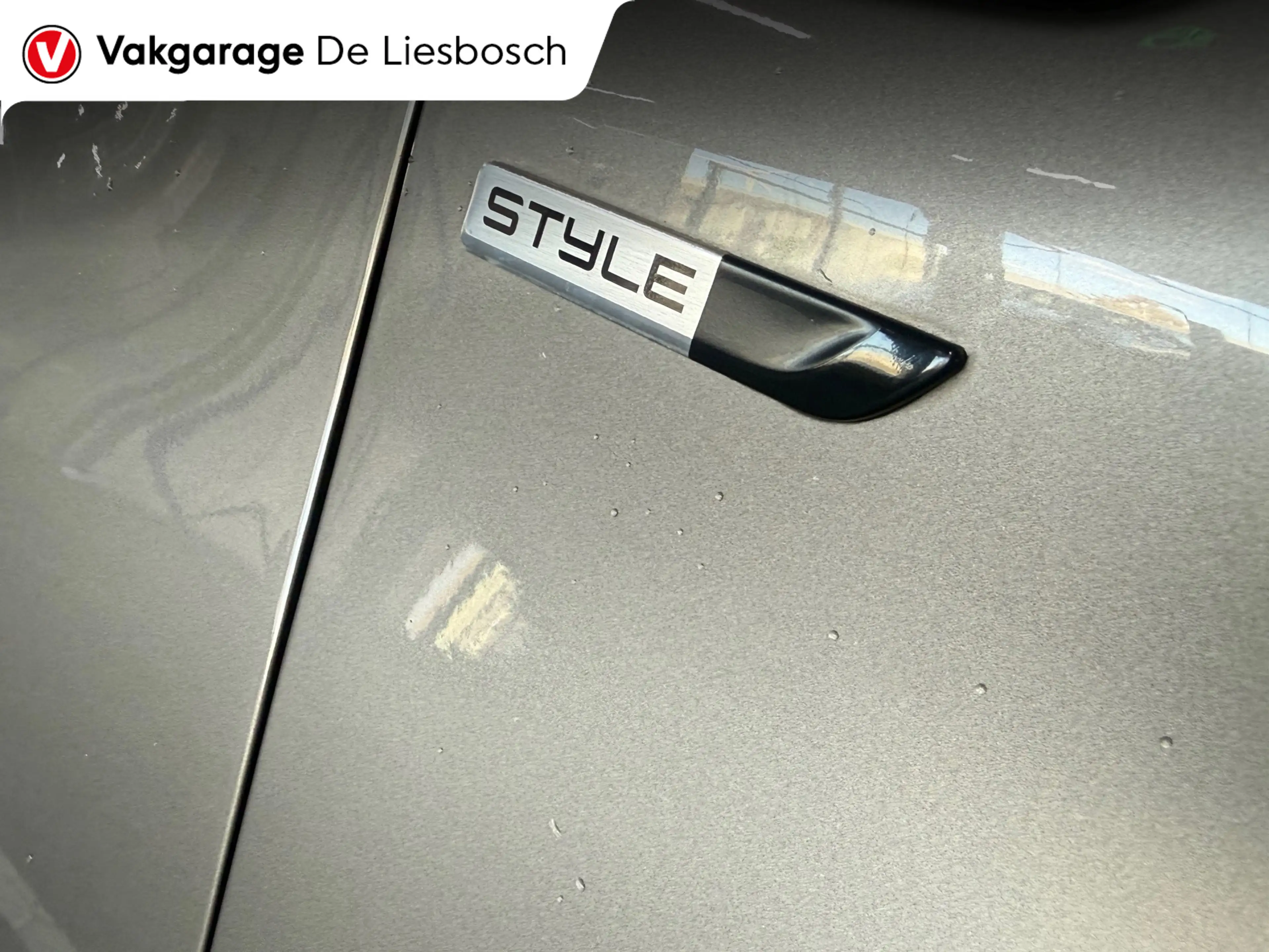 Peugeot 208 1.2 PureTech Style Pack/airco/navi/trekhaak/boeken — photo 6