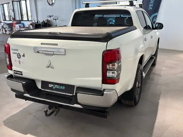 Mitsubishi L200 view 4