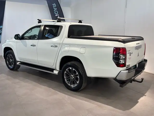 Mitsubishi L200 view 6