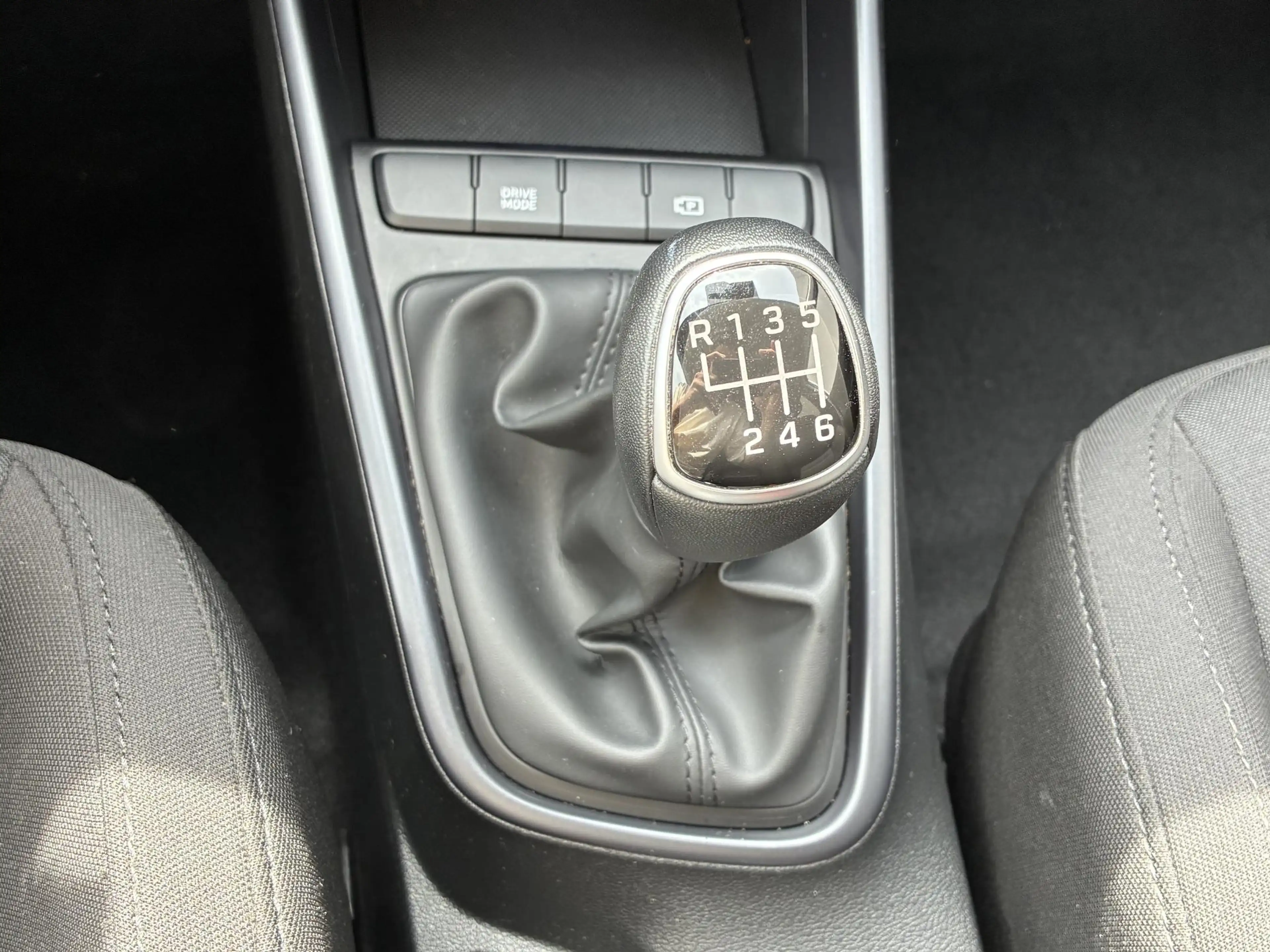 Hyundai BAYON 1.0 T-GDI Comfort / Fabrieksgarantie t/m 4-2030 / — photo 28