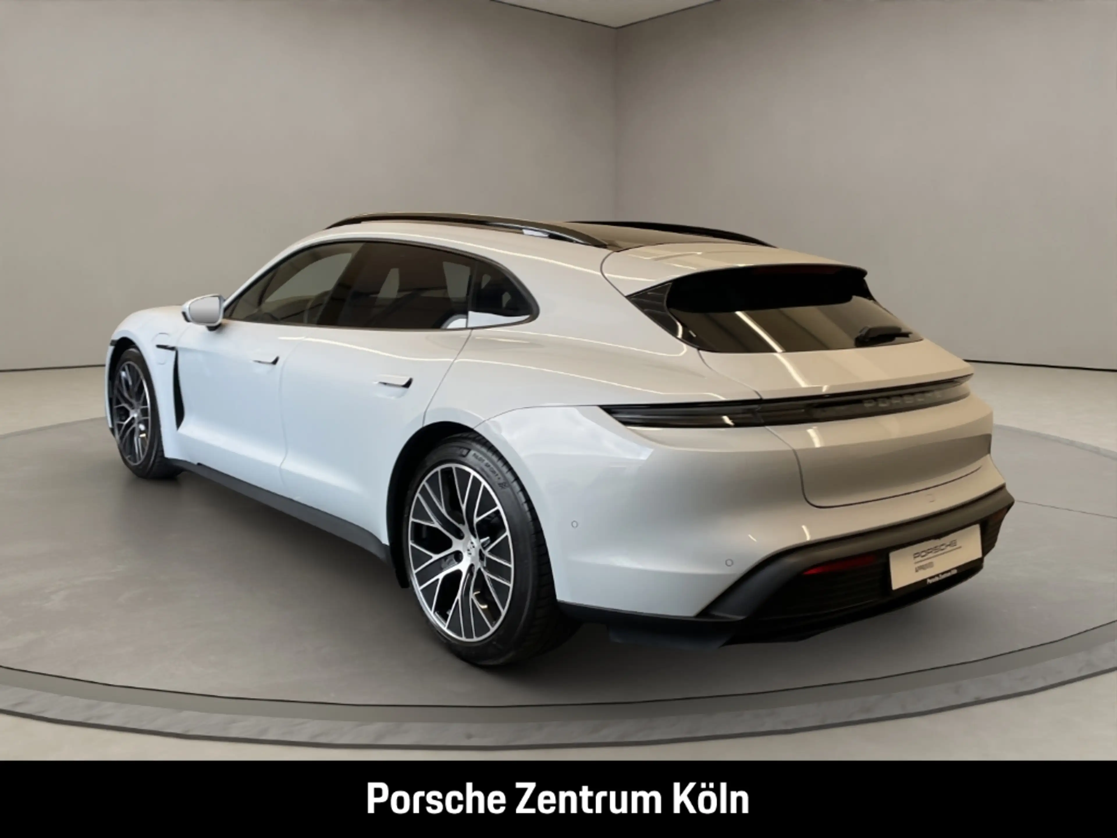 Porsche Taycan Sport Turismo InnoDrive Head-Up BOSE 20-Zoll — photo 3