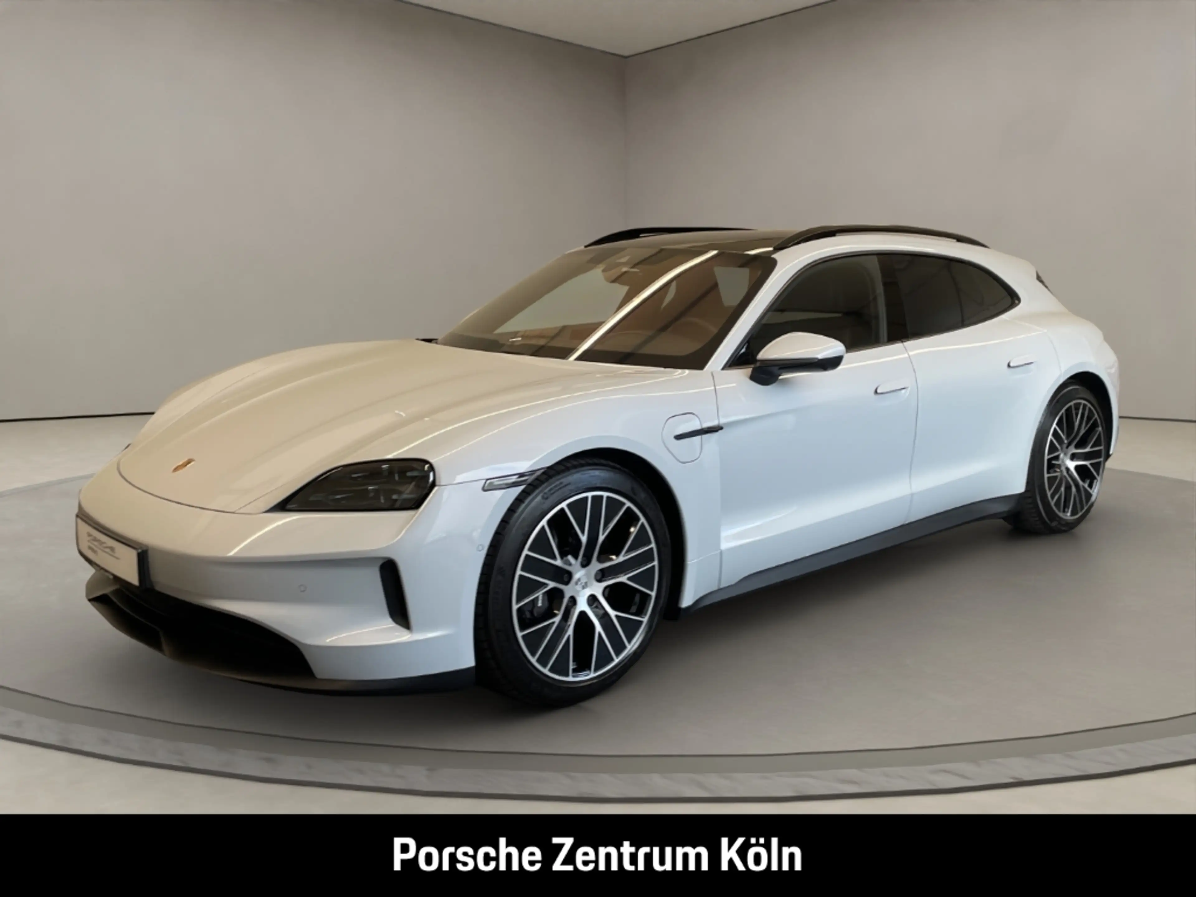 Porsche Taycan Sport Turismo InnoDrive Head-Up BOSE 20-Zoll