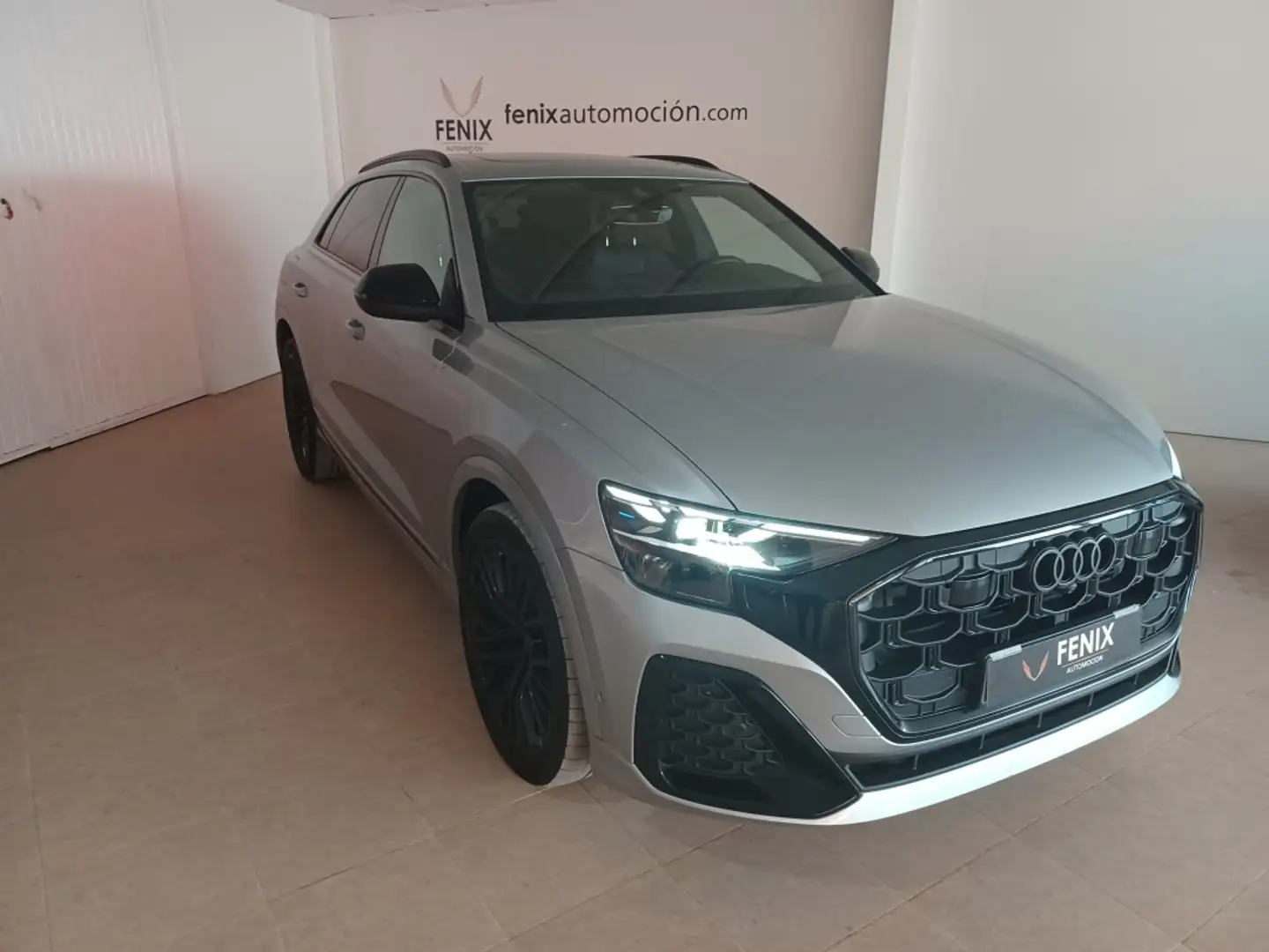 Audi Q8 45 TDI Black line quattro tiptronic Argent - 1