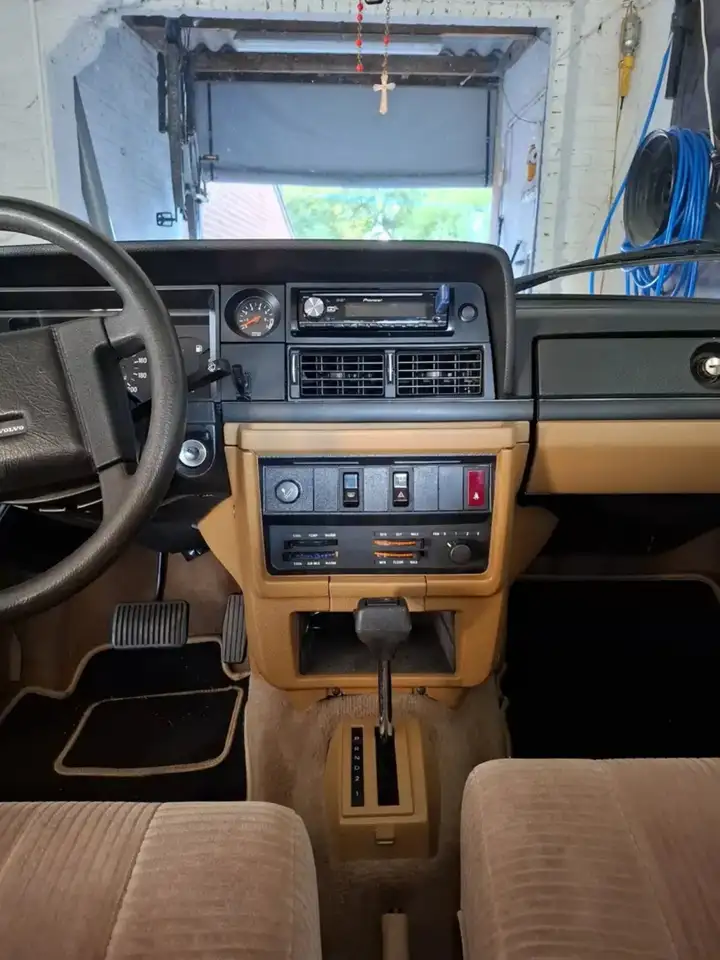 Volvo 240 GL, foto 8
