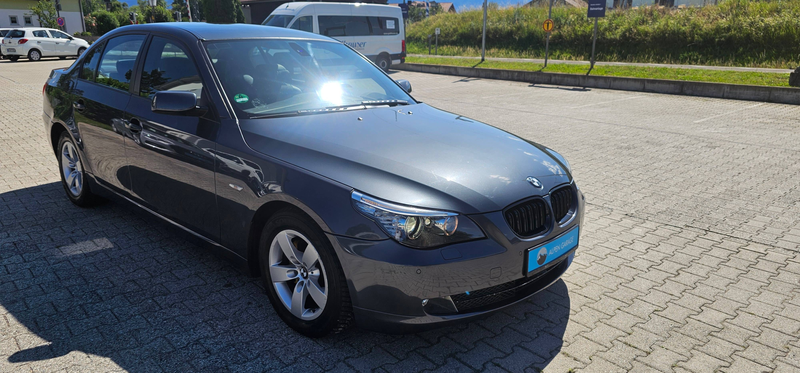BMW 523 5er*523i*Aut.*HUD*NAVI*LEDER*2xPDC*Sportsitze*Bi-Xenon*Sitzheizung*El-Sitze*El-Lenkrad* — photo 8