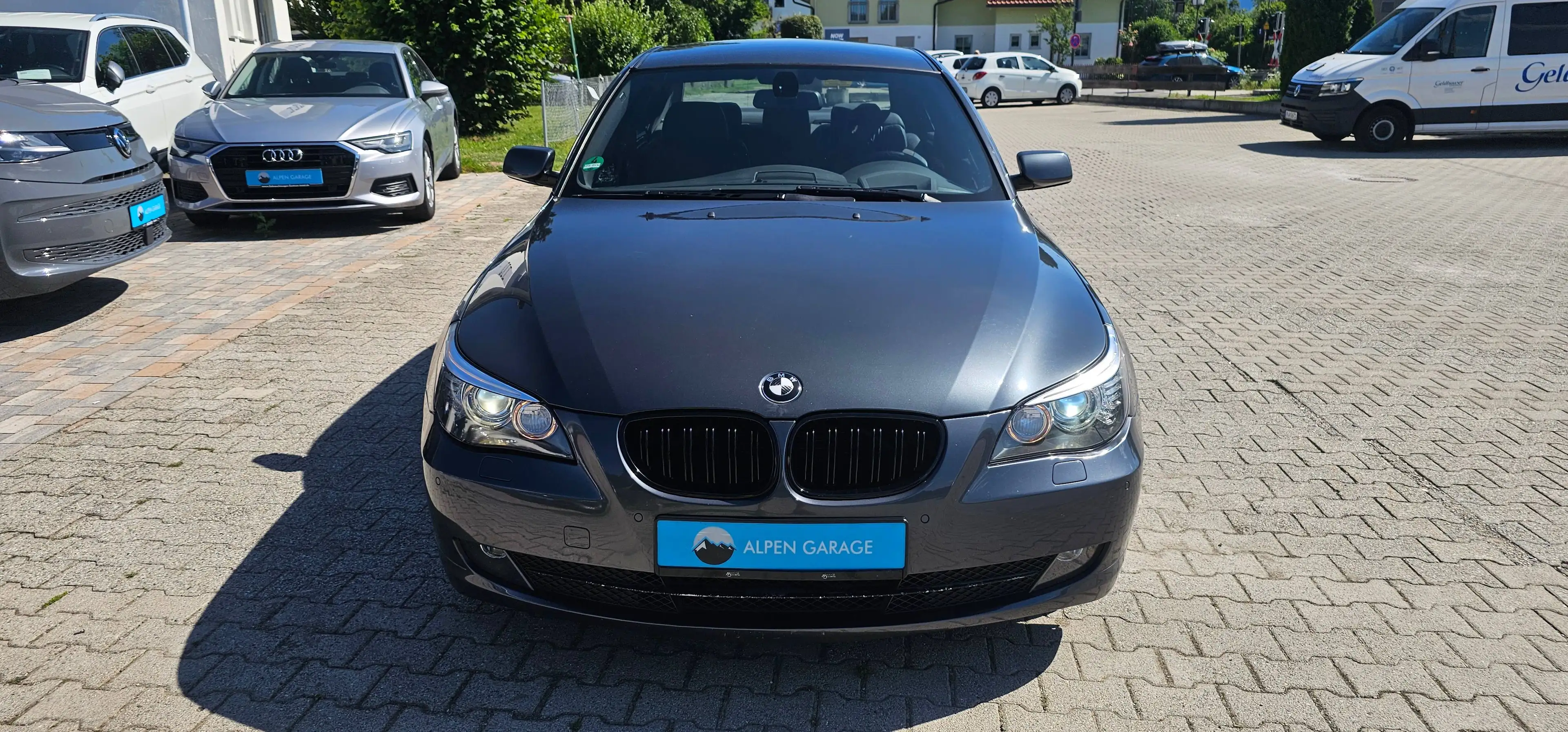 BMW 523 5er*523i*Aut.*HUD*NAVI*LEDER*2xPDC*Sportsitze*Bi-Xenon*Sitzheizung*El-Sitze*El-Lenkrad* — photo 10