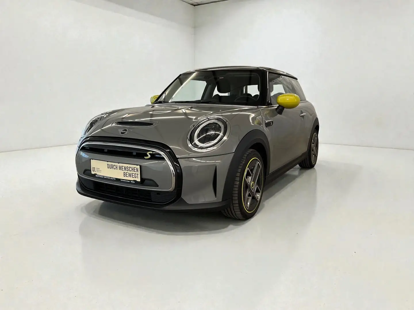MINI Cooper SE 32,6kWh  "1.Besitz"nur 19.800km"Service neu" Grau - 2