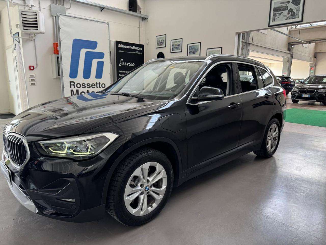 BMW X1 xDrive25e Business Adv. Plug-In 4x4
