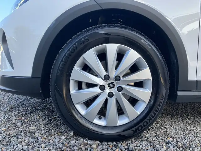 Seat Arona view 13