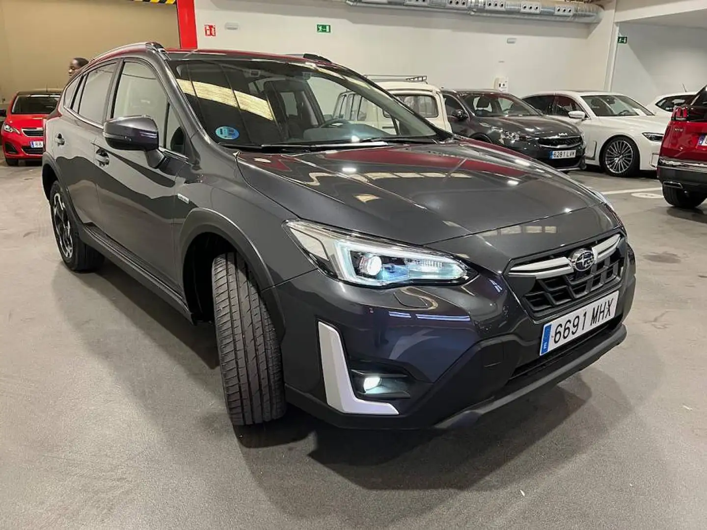 Subaru XV 2.0i Hybrid Sport Plus CVT Gris - 1
