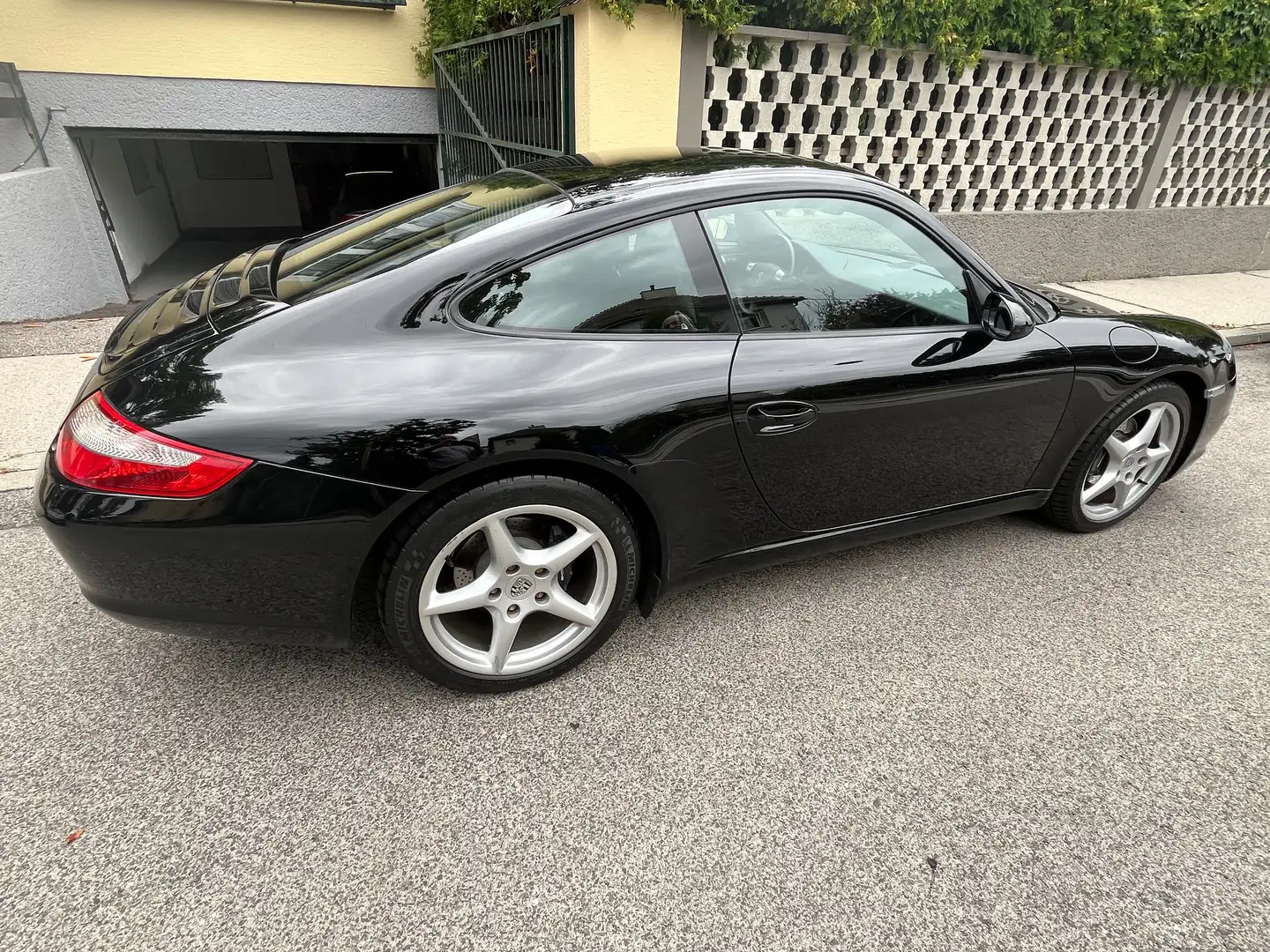 Porsche 997 911 Carrera Coupé Schwarz - 2