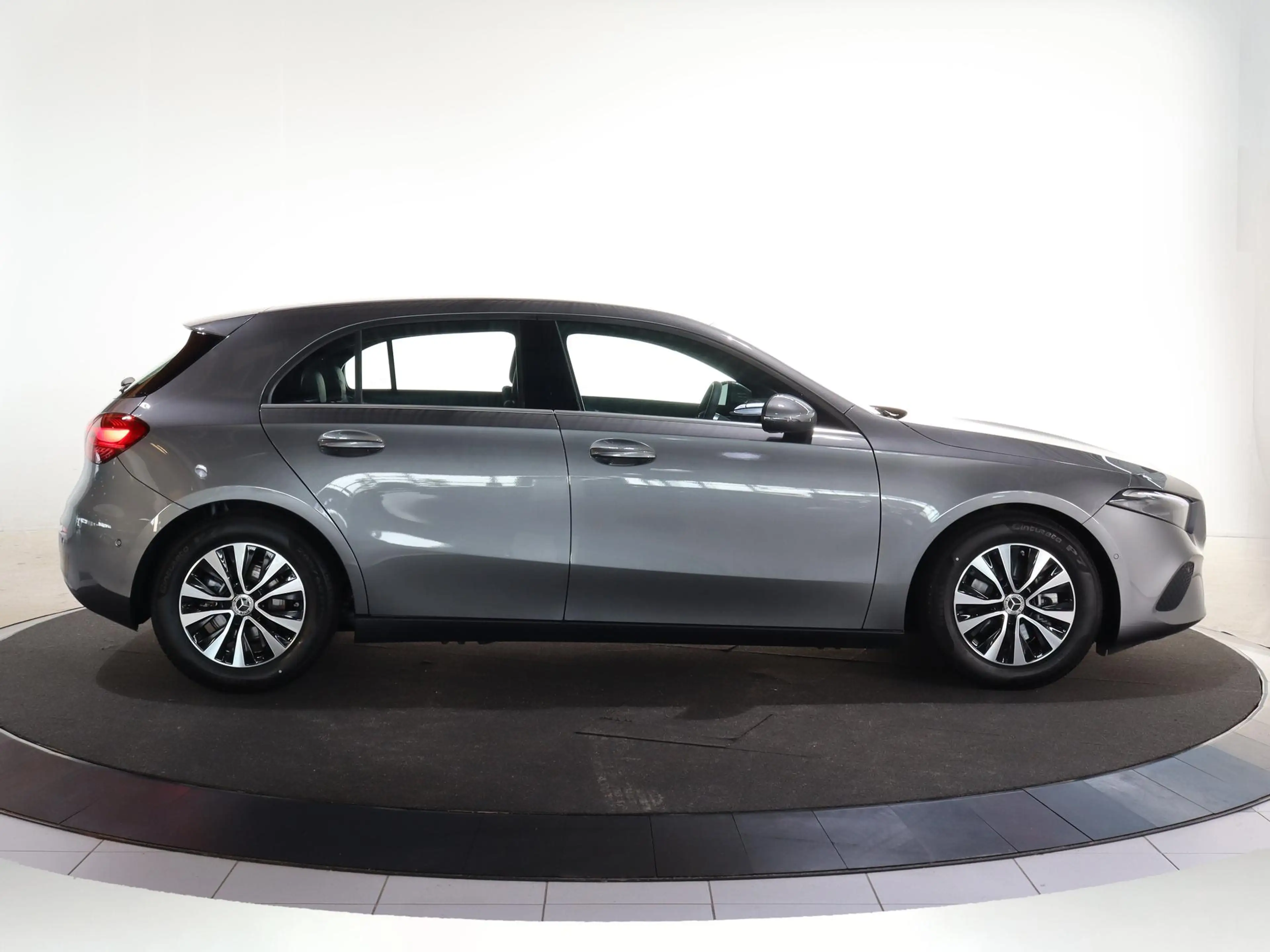 Mercedes-Benz A 180 Star Edition | Voorstoelen verwarmd | Achteruitrij — photo 6