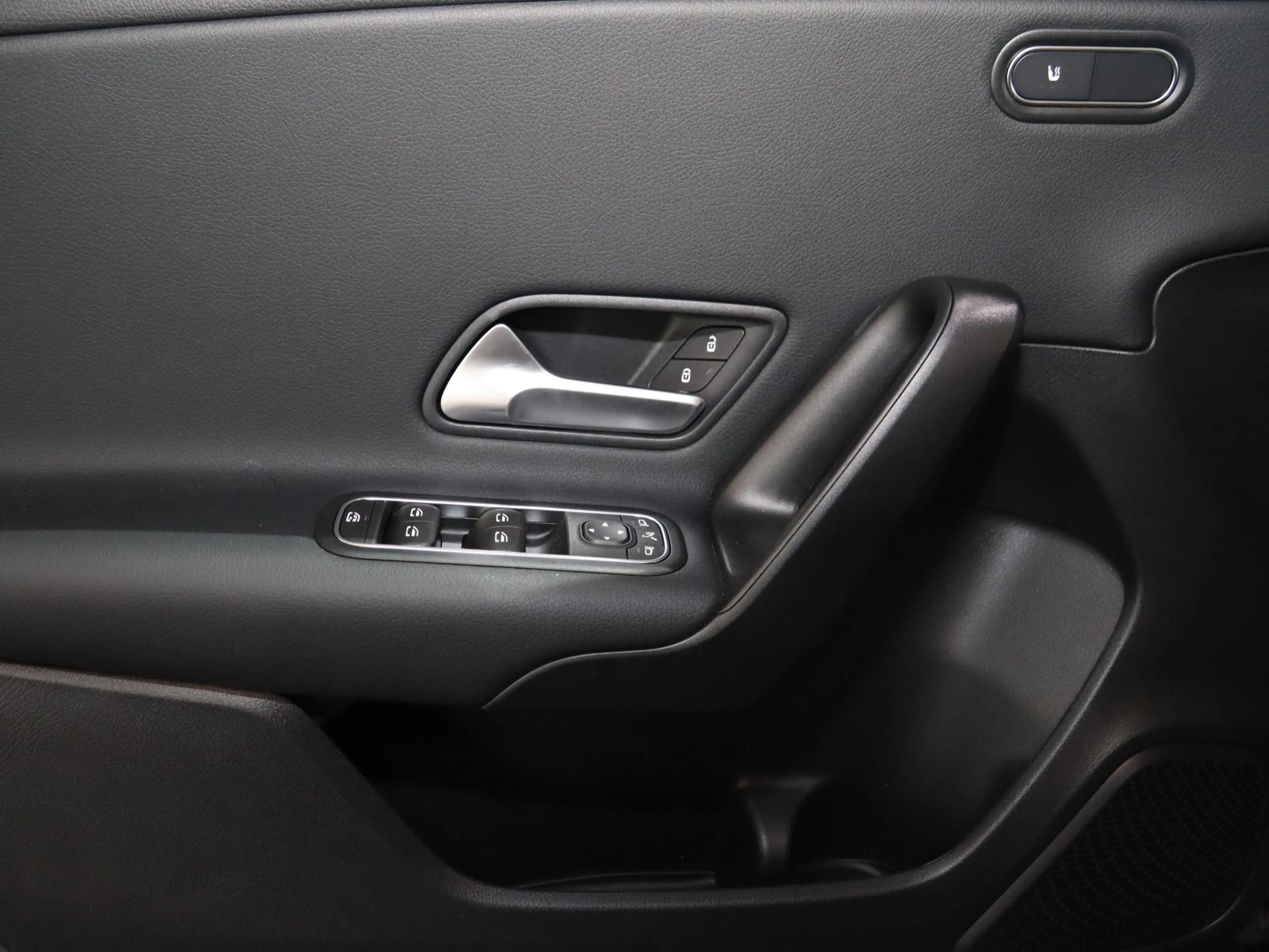 Mercedes-Benz A 180 Star Edition | Voorstoelen verwarmd | Achteruitrij — photo 12