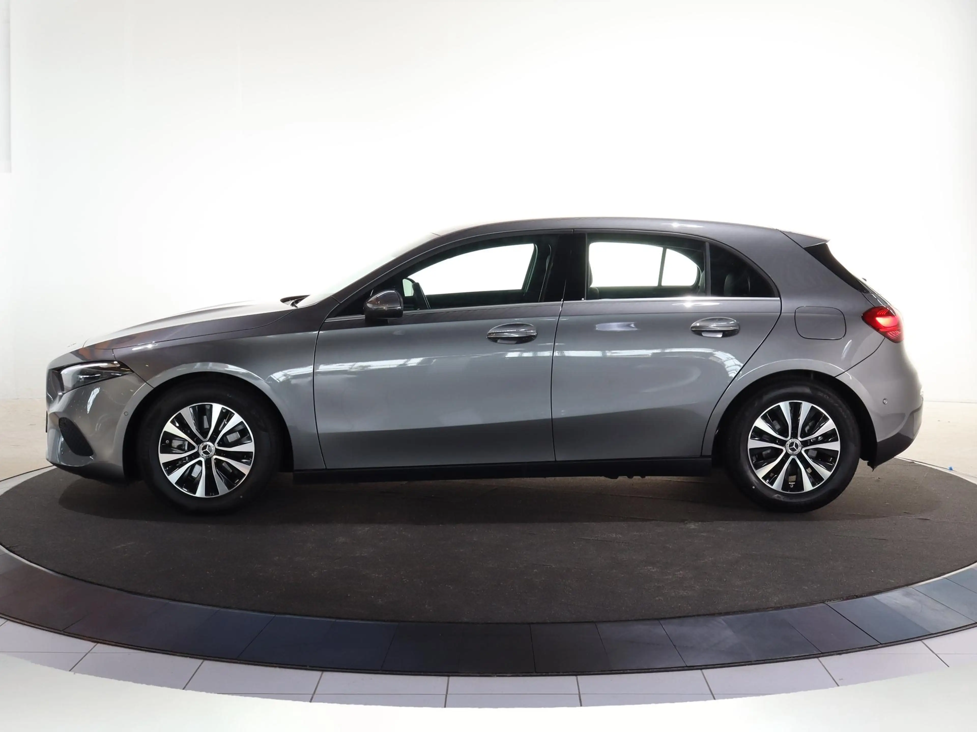 Mercedes-Benz A 180 Star Edition | Voorstoelen verwarmd | Achteruitrij — photo 5