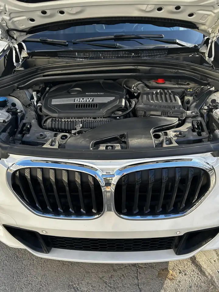 BMW X1 снимка BMW X1