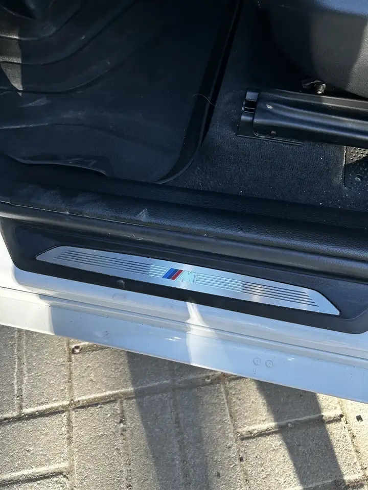 BMW X1 снимка BMW X1