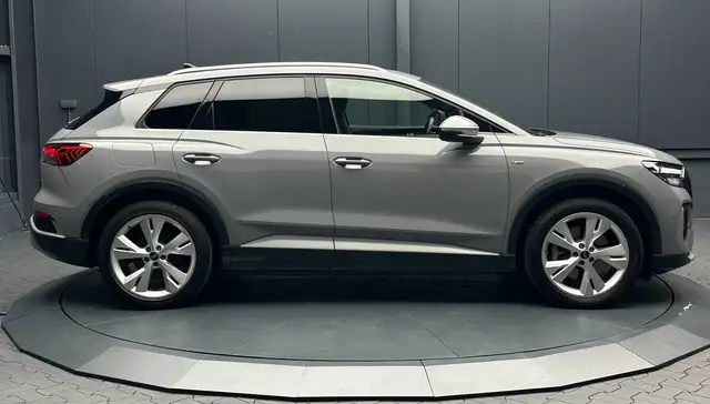 Audi Q4 e-tron view 6