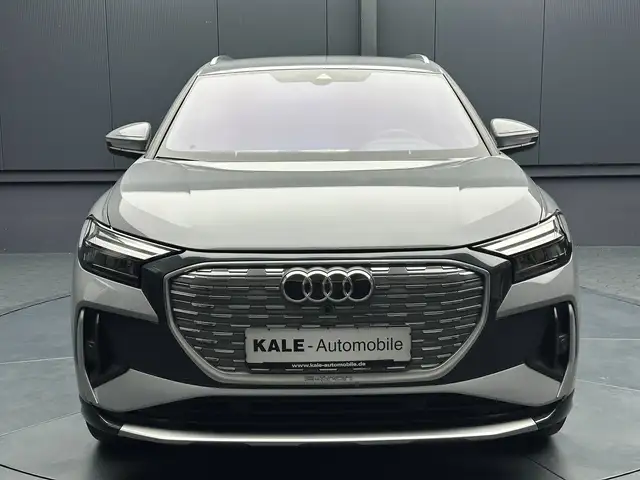 Audi Q4 e-tron view 8
