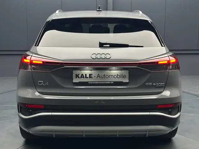 Audi Q4 e-tron view 4