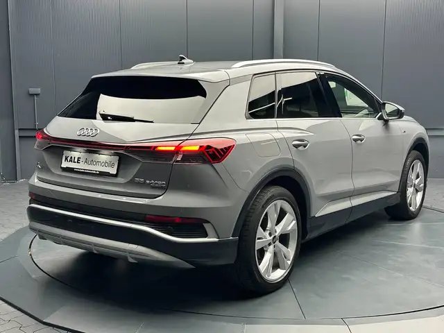 Audi Q4 e-tron view 5