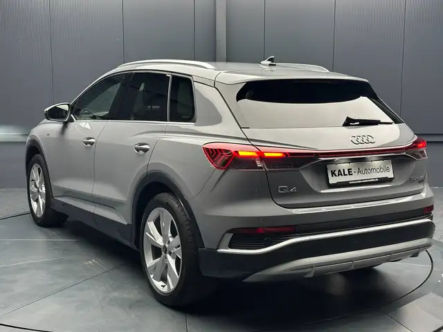 Audi Q4 e-tron view 3