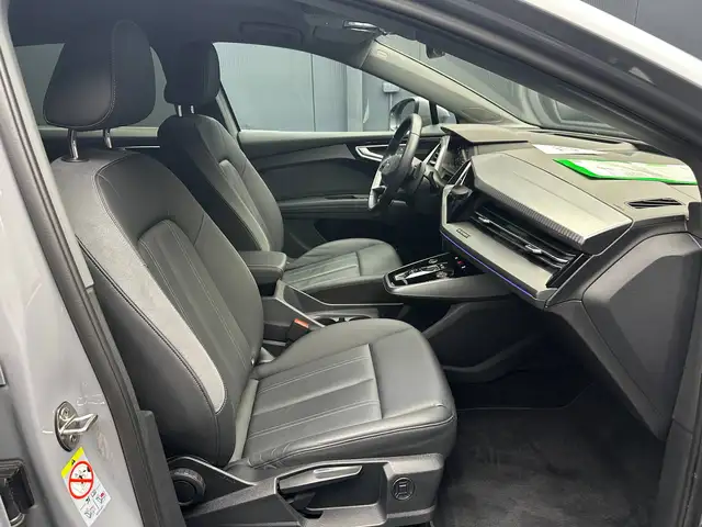 Audi Q4 e-tron view 10