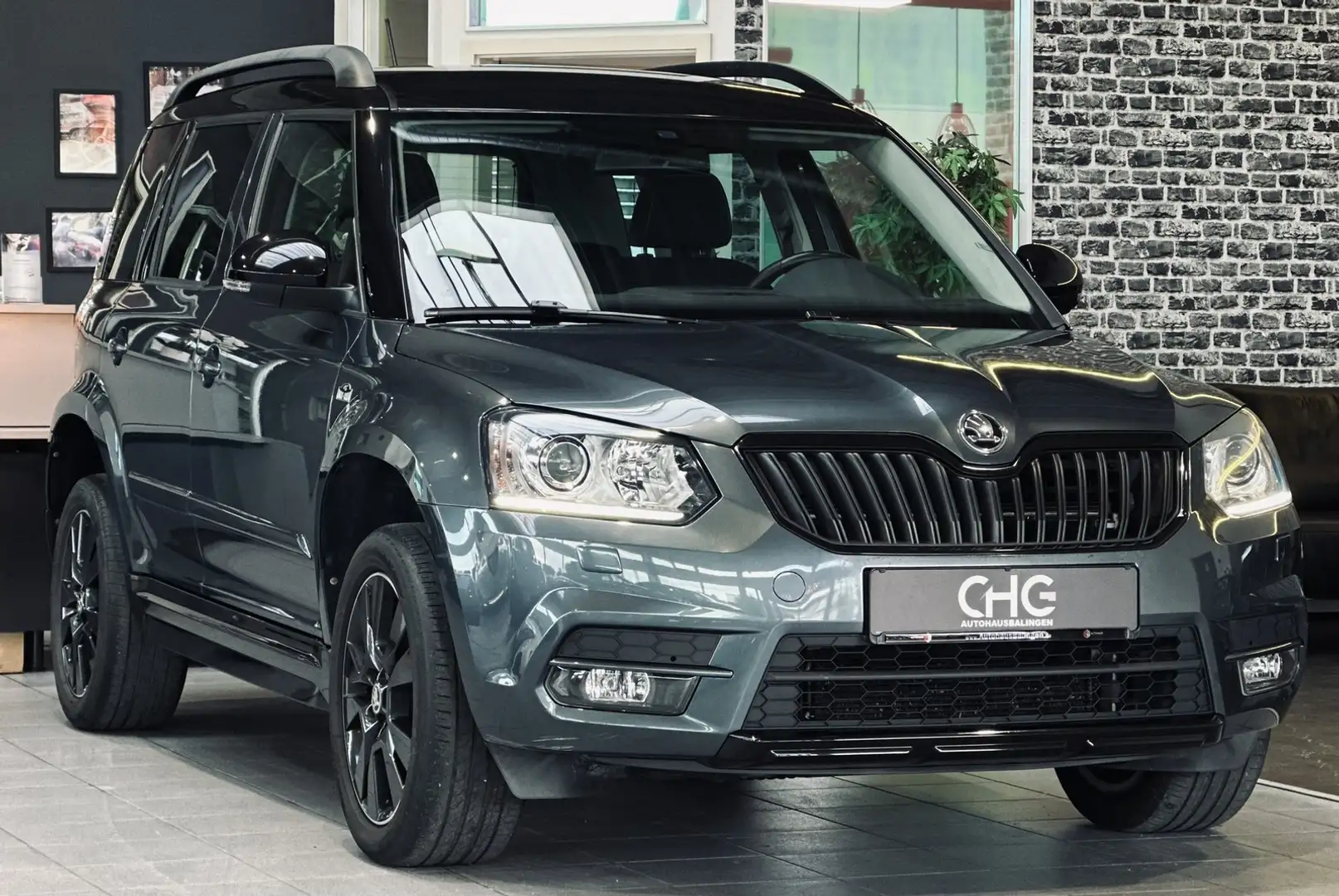 Skoda Yeti Monte Carlo 4x4 AHK|XENON|LED|SHZ|EP-HILFE Grau - 1