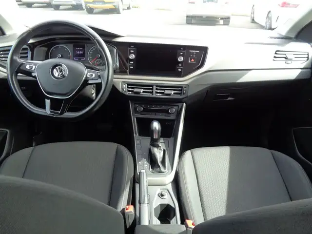 Volkswagen Polo view 12