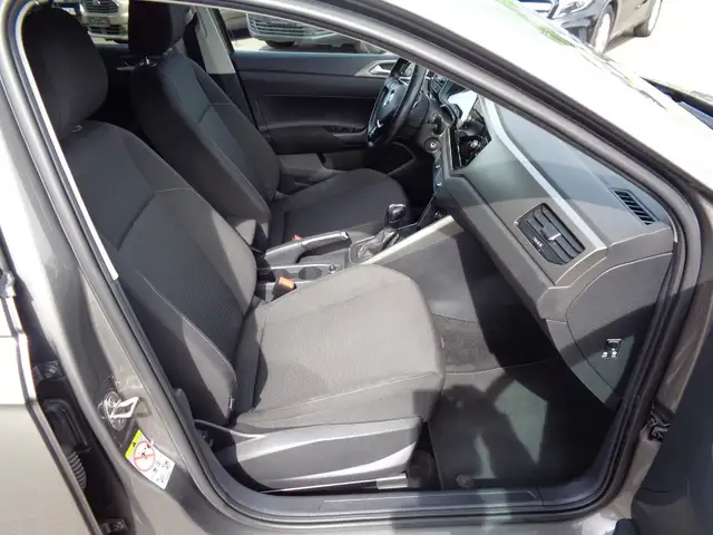 Volkswagen Polo view 11