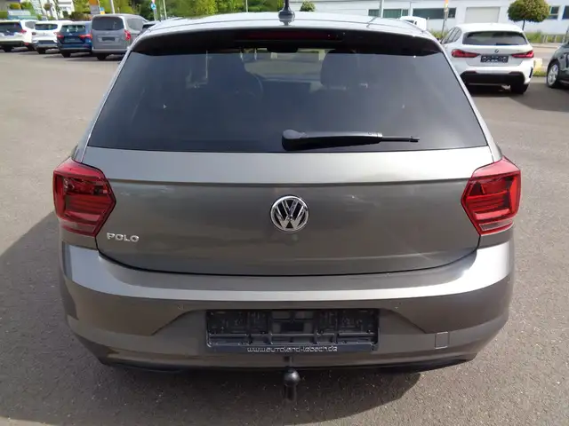 Volkswagen Polo view 5