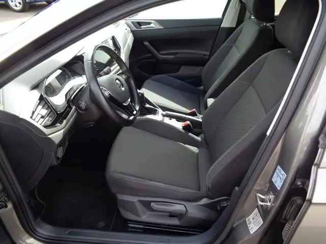 Volkswagen Polo view 7