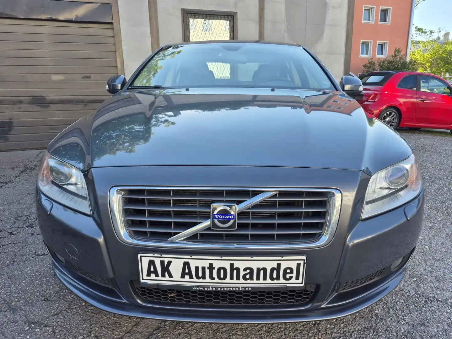 Volvo S80 Lim. D5 Summum Vollleder Bi-Xenon Sitzheiz Šedá - 2