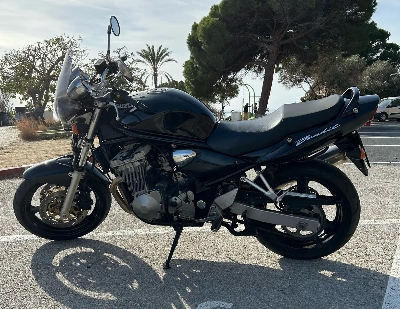 Suzuki Bandit 600 Czarny - 1