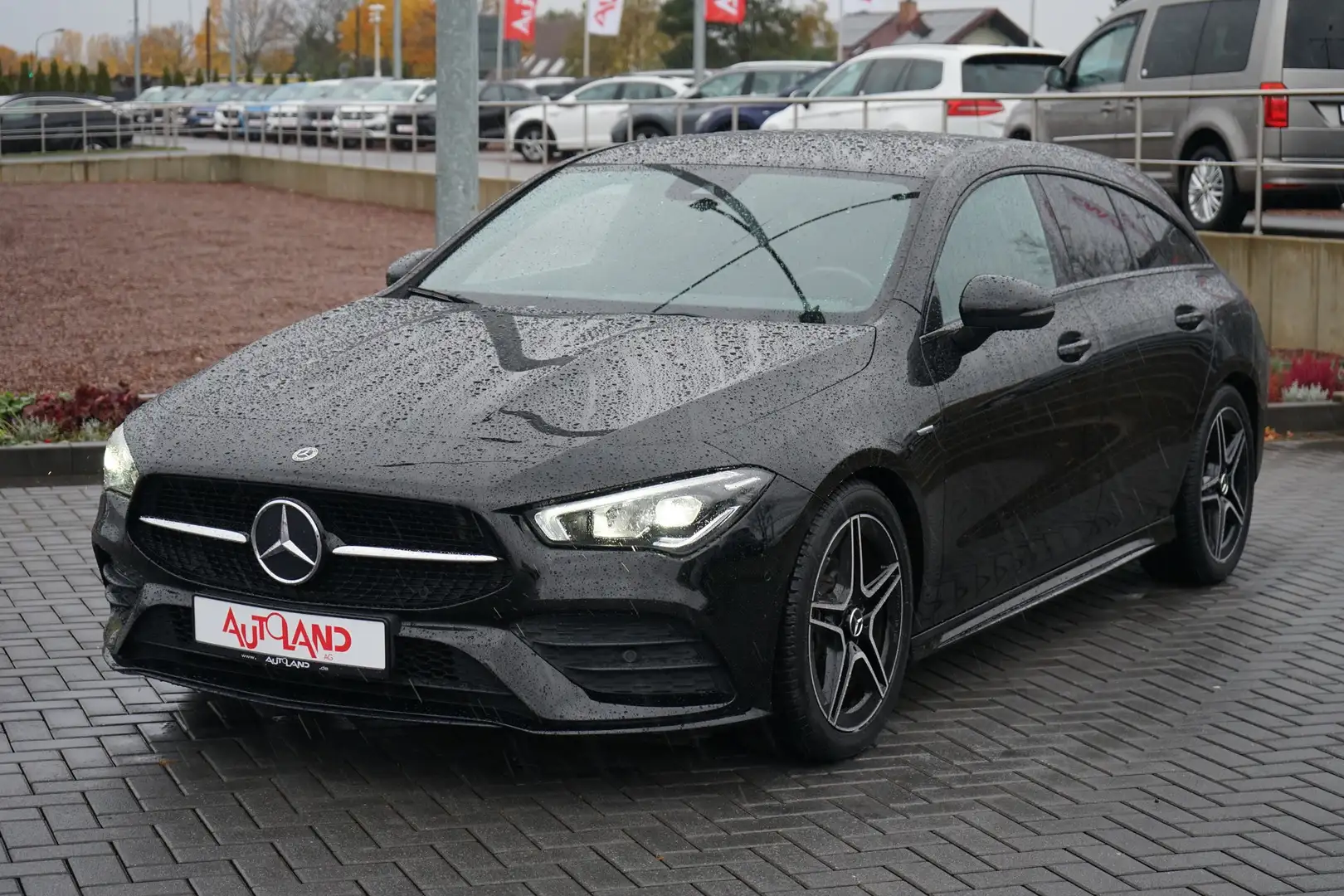 Mercedes-Benz CLA 180 Edition AMG Line LED AAC Navi AHK SHZ Noir - 2