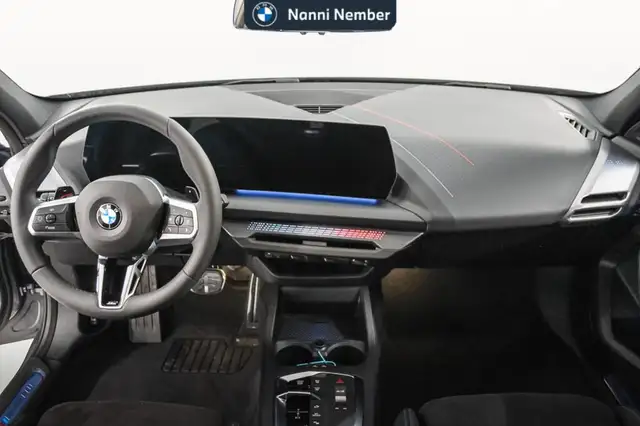 BMW 1 Series view 10