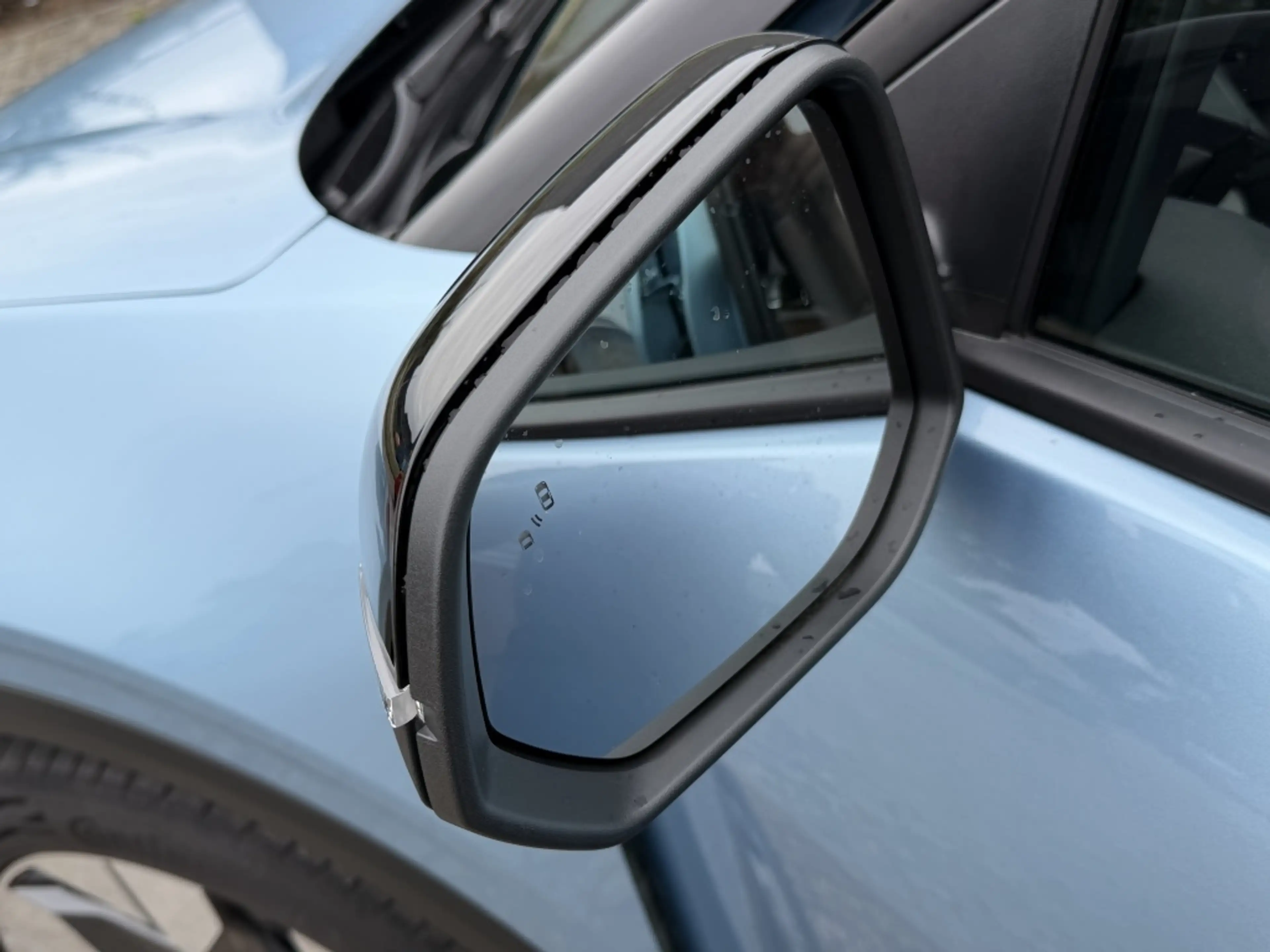 Ford Explorer Prem ExtR RWD 77 kWh — photo 6