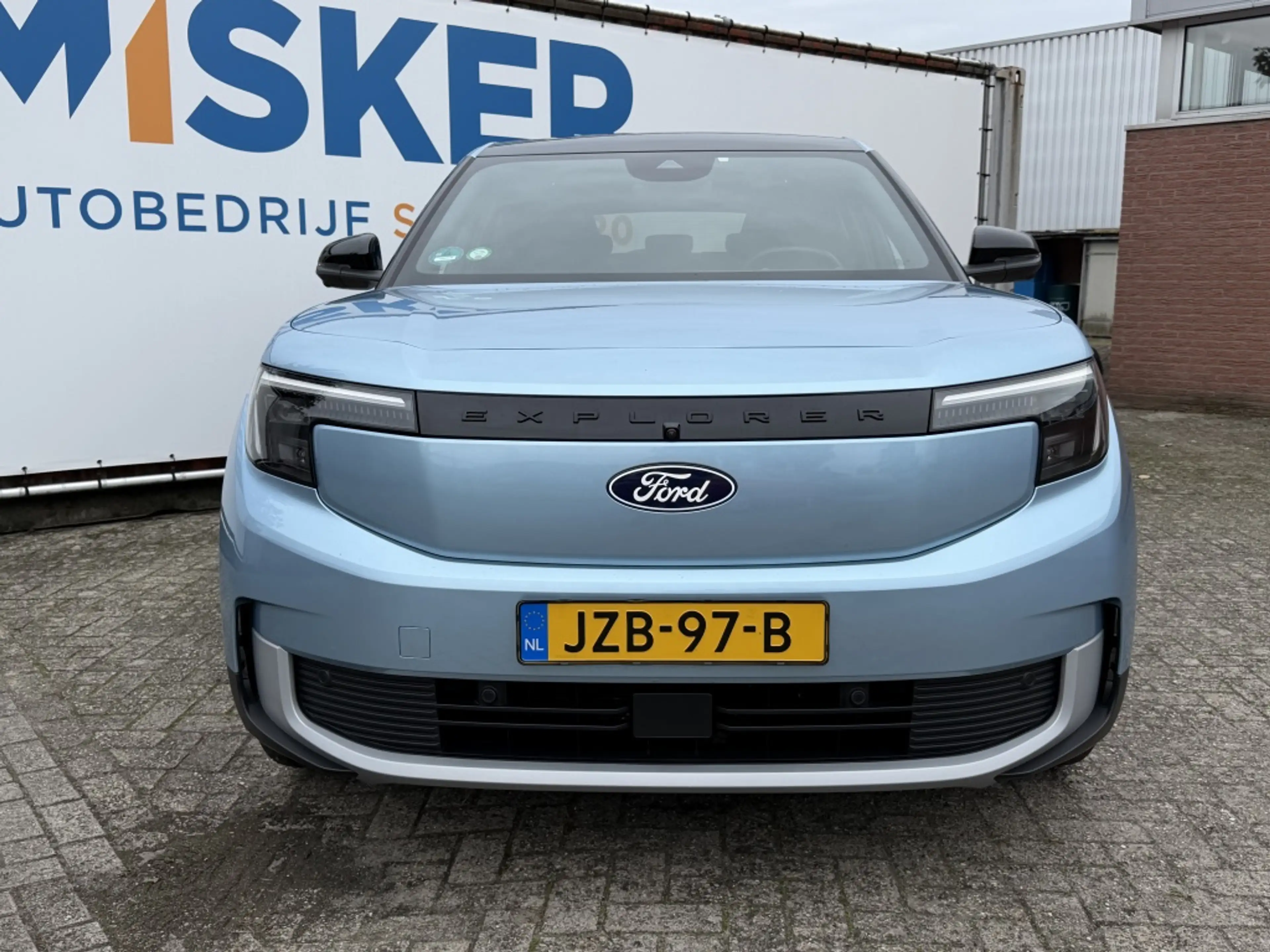 Ford Explorer Prem ExtR RWD 77 kWh — photo 2